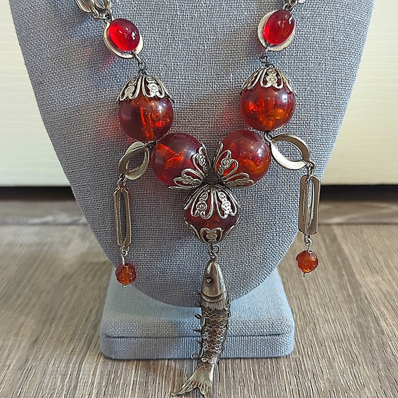 Vintage Orange Lucite Articulated Fish Necklace - Picture 2 of 7